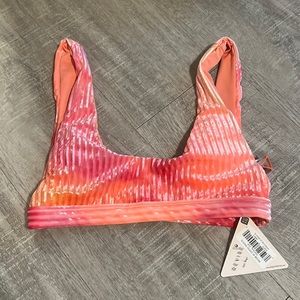 NWT Dippin Daisys Revibe Festival Swimsuit Top Size Small